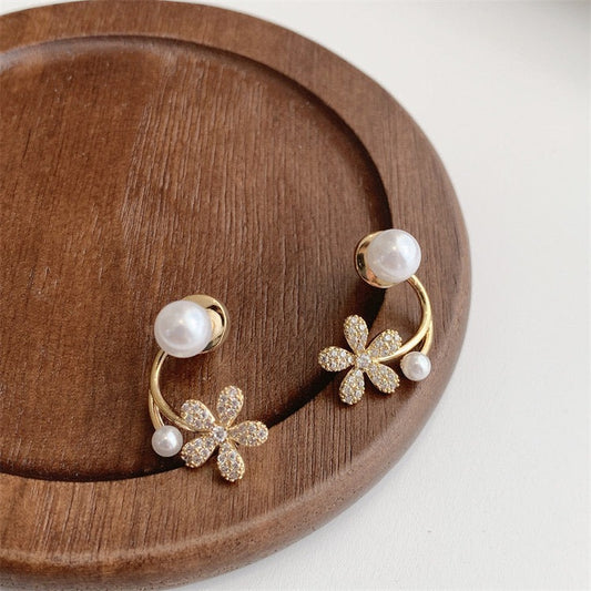 Elegant Floral Pearl Ear Cuff Earrings – Gold Finish