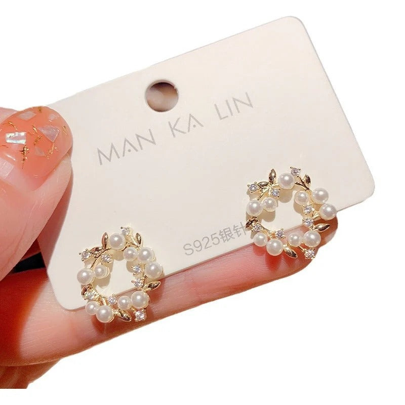 Pearl Wreath Stud Earrings
